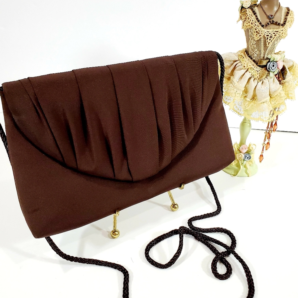 La Regale Brown Clutch Shoulder Crossbody Bag Purse Pocketbook Magnetic Closure